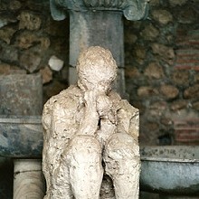 2203689753_fe1290332d_m1