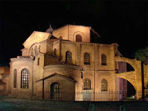 640px-Basilica_of_San_Vitale,_Ravenna,_Italy