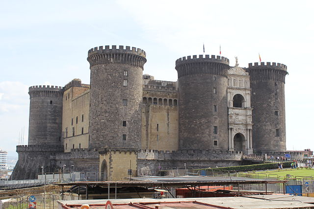 Castel_Nuovo_(29)_(15584302832)