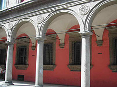 portico1